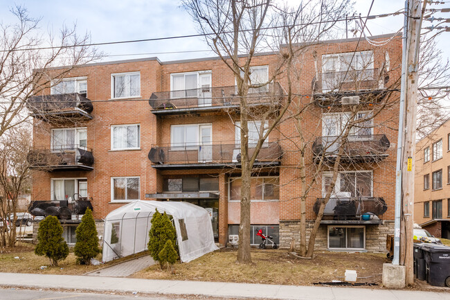 4610 Plamondon Av in Montréal, QC - Building Photo - Building Photo