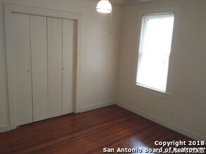 221 W Magnolia Ave in San Antonio, TX - Building Photo - Building Photo