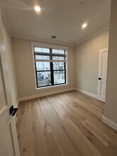 157 Everett St, Unit 1 in Boston, MA - Building Photo - Building Photo