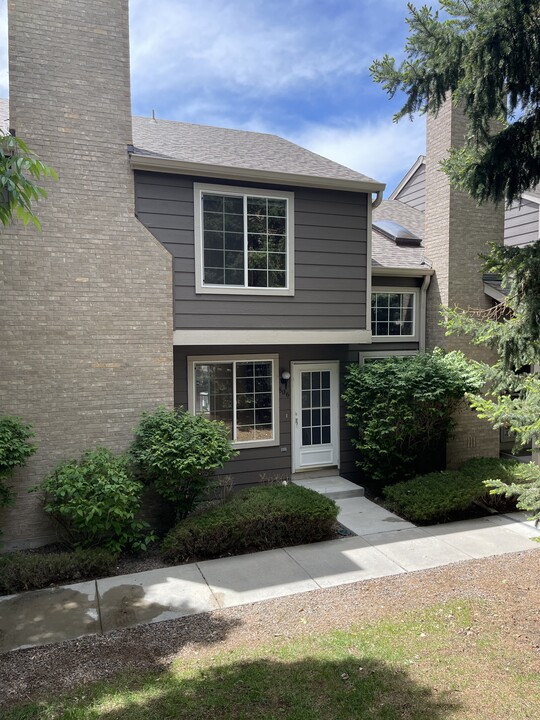 806 Summer Dr in Highlands Ranch, CO - Building Photo