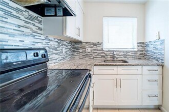 1251 W River Dr in Margate, FL - Building Photo - Building Photo