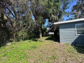 2309 Leon Ave in Sarasota, FL - Foto de edificio - Building Photo