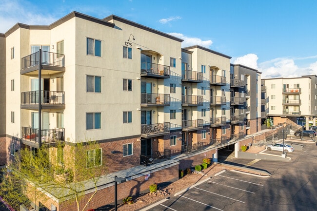 The Fredrick in Tempe, AZ - Foto de edificio - Building Photo