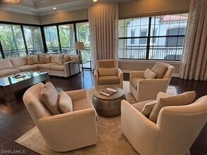 16425 Carrara Way, Unit 301 in Naples, FL - Foto de edificio - Building Photo