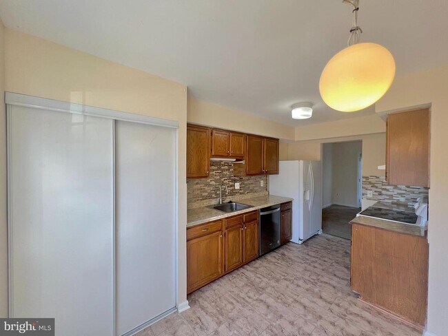 property at 1707 Featherwood St