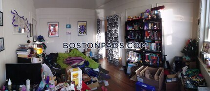 1687 Commonwealth Ave in Boston, MA - Building Photo - Building Photo