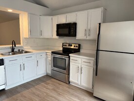 1156 Highpoint Rd in Bedford, TX - Building Photo