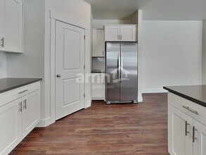 793 S Oak St in Lakewood, CO - Foto de edificio - Building Photo