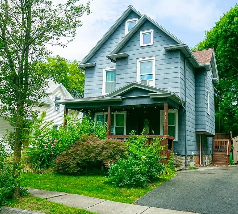 458 Benton St in Rochester, NY - Foto de edificio