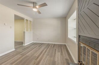 1401 Ave O in Huntsville, TX - Building Photo - Building Photo