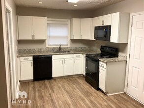 2312 Polar Rock Ave SW in Atlanta, GA - Foto de edificio - Building Photo