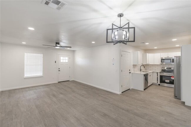 533 Parkhill Cir in Newcastle, OK - Building Photo - Building Photo