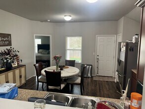 7765 Bridgegate Ave in Springdale, AR - Building Photo - Building Photo