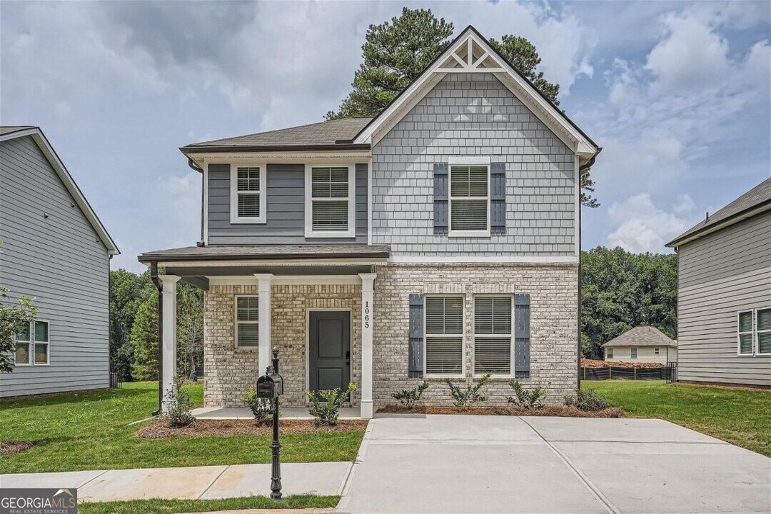 1065 Thomasville Estate Way in Atlanta, GA - Building Photo