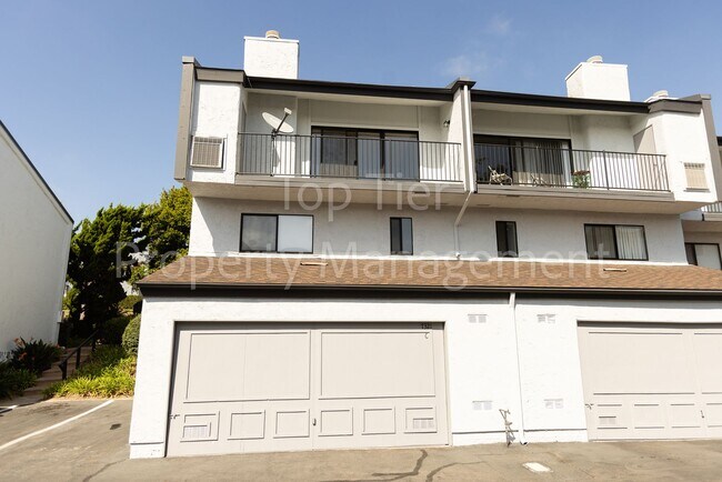 7321 Alicante Rd Apt C in Carlsbad, CA - Building Photo - Building Photo