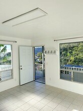 1559 Puolani St in Honolulu, HI - Building Photo - Building Photo