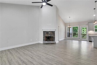 9290 Long Hollow Rd in Gainesville, GA - Building Photo - Building Photo