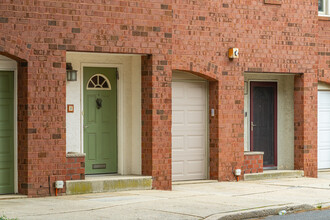 Court at Old Swede in Philadelphia, PA - Building Photo - Building Photo