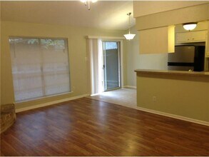 1601 Rutland Dr in Austin, TX - Building Photo - Building Photo