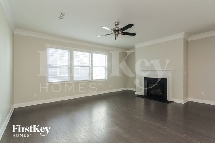 8137 Kalson St in Huntersville, NC - Building Photo