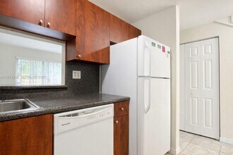 2290 NW 136th Terrace in Opa Locka, FL - Building Photo - Building Photo