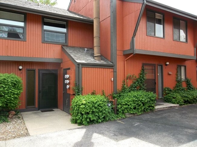 property at 1625 W Elizabeth St