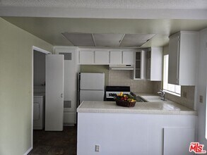 1233 Tamarind Ave in Los Angeles, CA - Building Photo - Building Photo