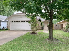 13711 Carsa Ln in Houston, TX - Building Photo - Building Photo