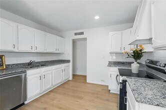 1329 Steinburg Ln in Fort Worth, TX - Building Photo - Building Photo