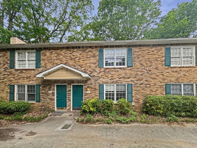 property at 3015 Spruce Cir