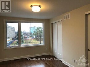 31 Des Oblats Ave in Ottawa, ON - Building Photo - Building Photo