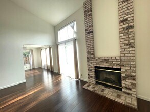 4176 Bell Common in Fremont, CA - Building Photo - Building Photo