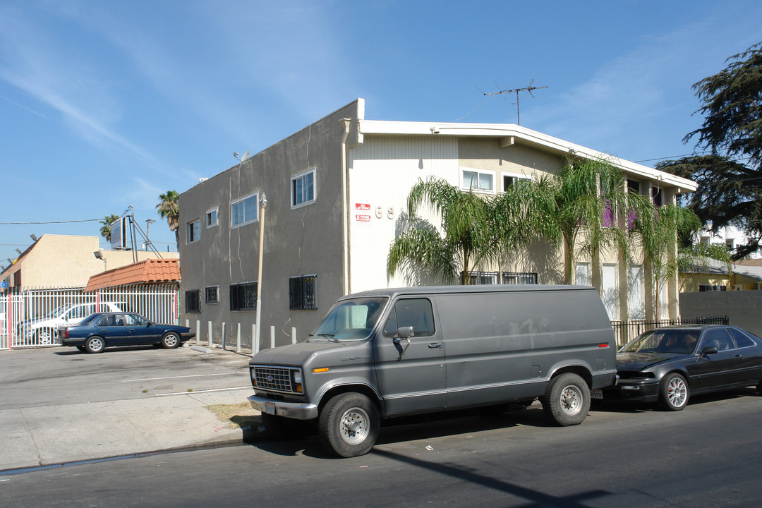 6815 Agnes Ave in North Hollywood, CA - Building Photo