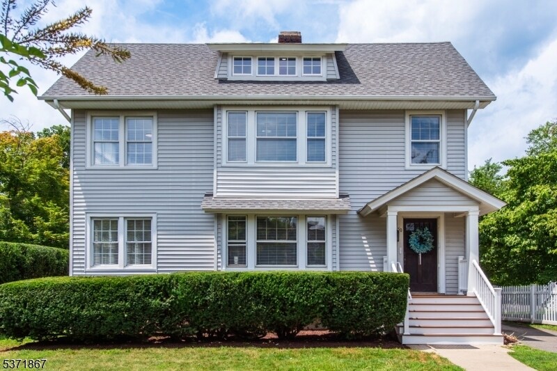 50 Walnut Crescent in Montclair, NJ - Building Photo