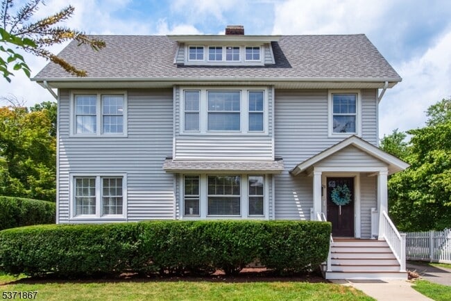 property at 50 Walnut Crescent