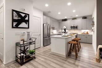 Alta River Oaks in Houston, TX - Building Photo - Building Photo