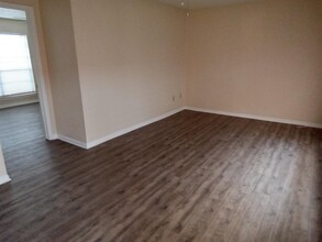 102 Edwards Apt 21 St in Del Rio, TX - Building Photo - Building Photo