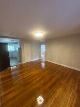 63 Selkirk Rd, Unit 3 in Boston, MA - Building Photo - Building Photo