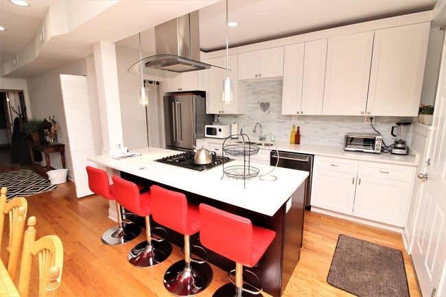 1657 W Hollywood Ave in Chicago, IL - Building Photo - Building Photo