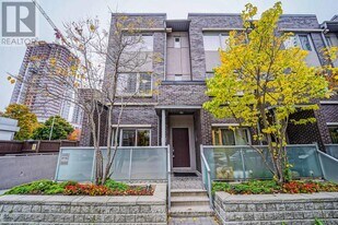 315 Village Green Square in Toronto, ON - Building Photo