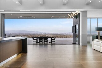 5 Rockstream Dr in Henderson, NV - Building Photo - Building Photo