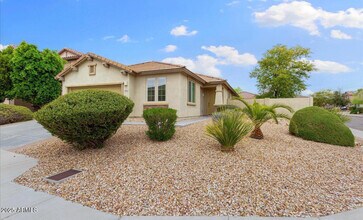 5412 W Fetlock Trail in Phoenix, AZ - Building Photo - Building Photo