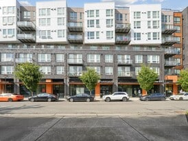 Talisman in Redmond, WA - Building Photo