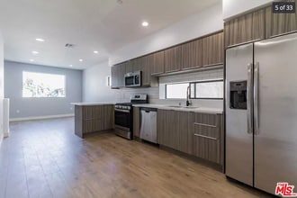412 N Ardmore Ave in Los Angeles, CA - Building Photo - Building Photo
