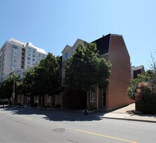 151 Merton St in Toronto, ON - Building Photo