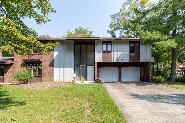property at 41 S Cedar St
