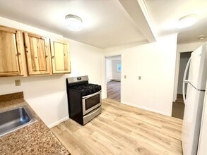 473 Wilbur Ave in Kingston, NY - Building Photo - Building Photo