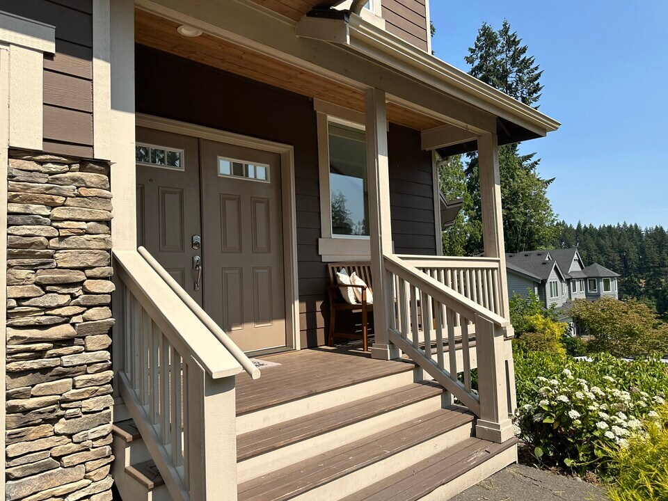 9213 Odin Way in Bothell, WA - Building Photo