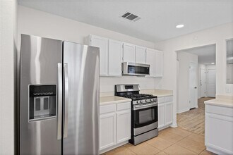 806 Calico Dr in Austin, TX - Building Photo - Building Photo