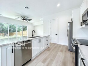 21505 Boggy Ford Rd in Lago Vista, TX - Building Photo - Building Photo